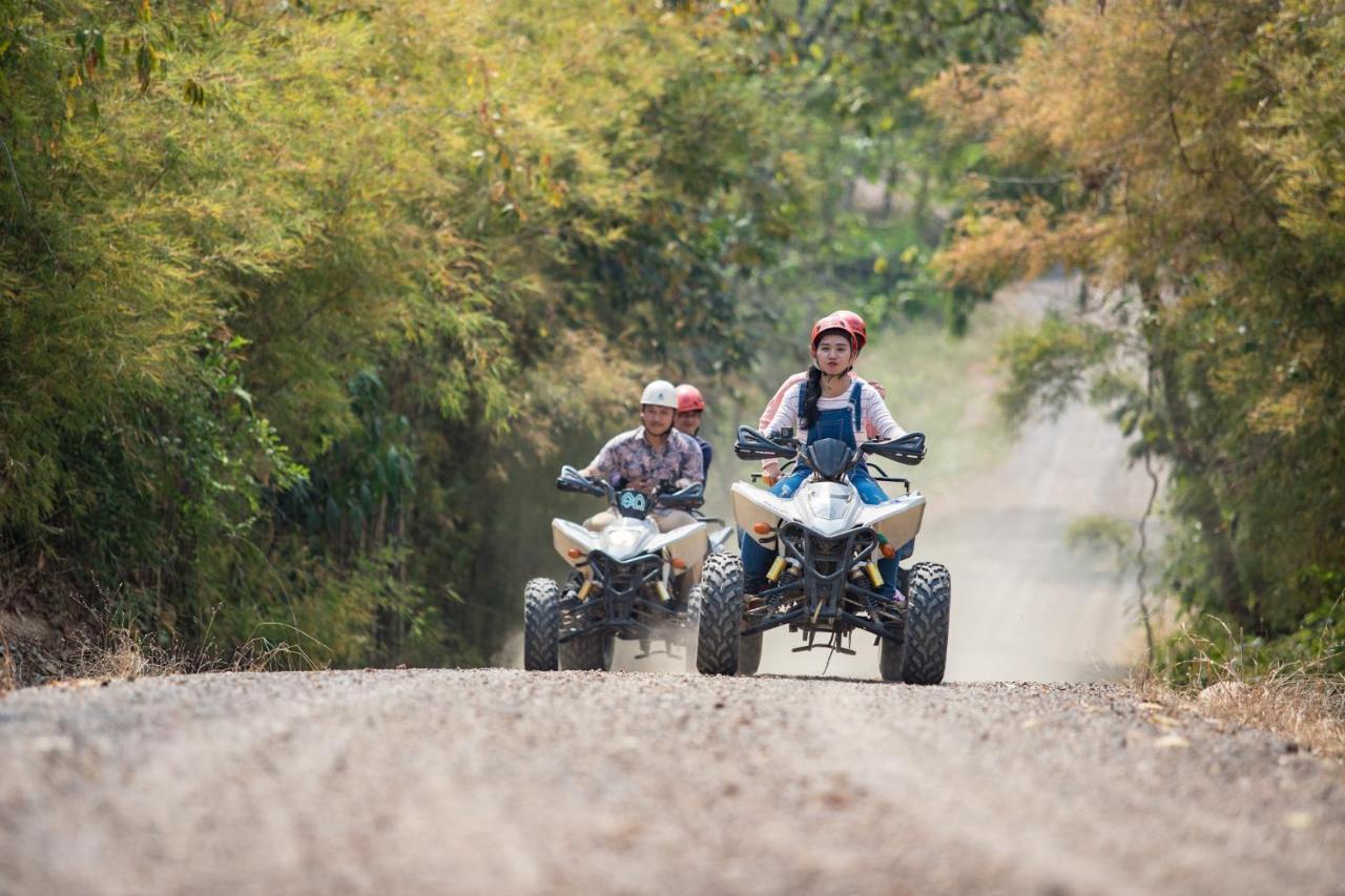 Leaves Valley Resort Nong Ya Plong Exterior foto