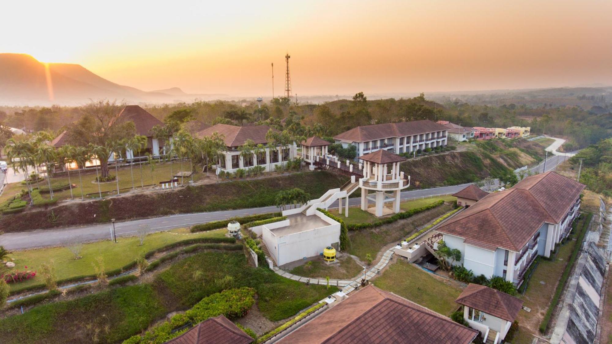 Leaves Valley Resort Nong Ya Plong Exterior foto
