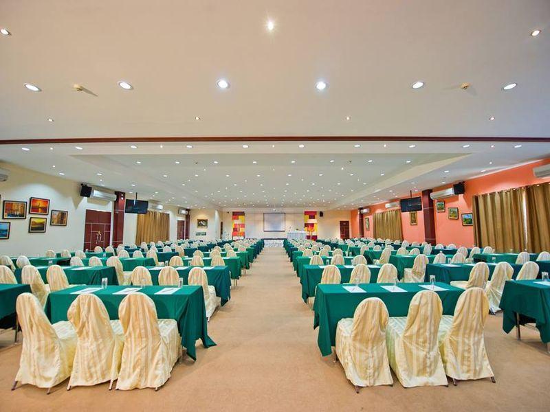 Leaves Valley Resort Nong Ya Plong Exterior foto